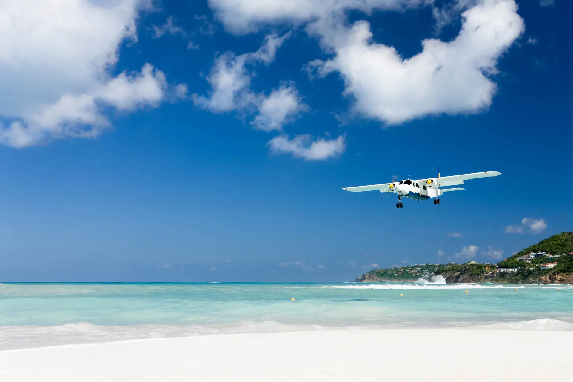 Plane landing in St Barth