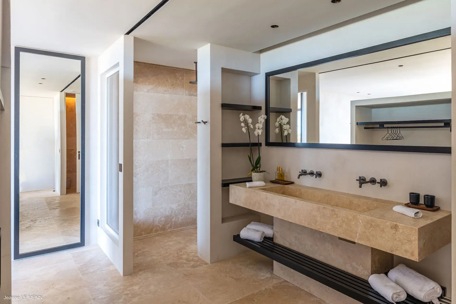 Villa Never Say Never thumb 18