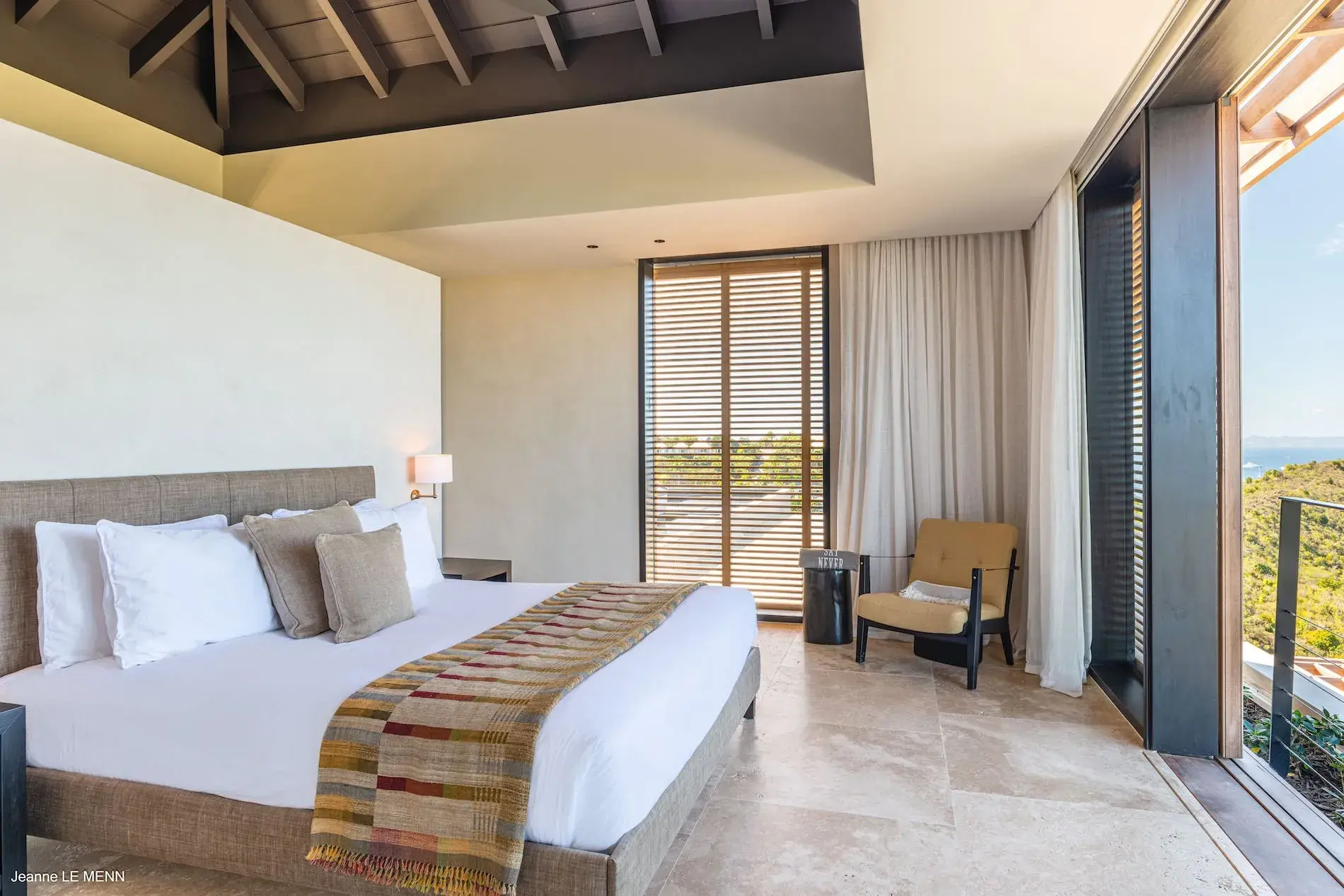 Villa Never Say Never thumb 19