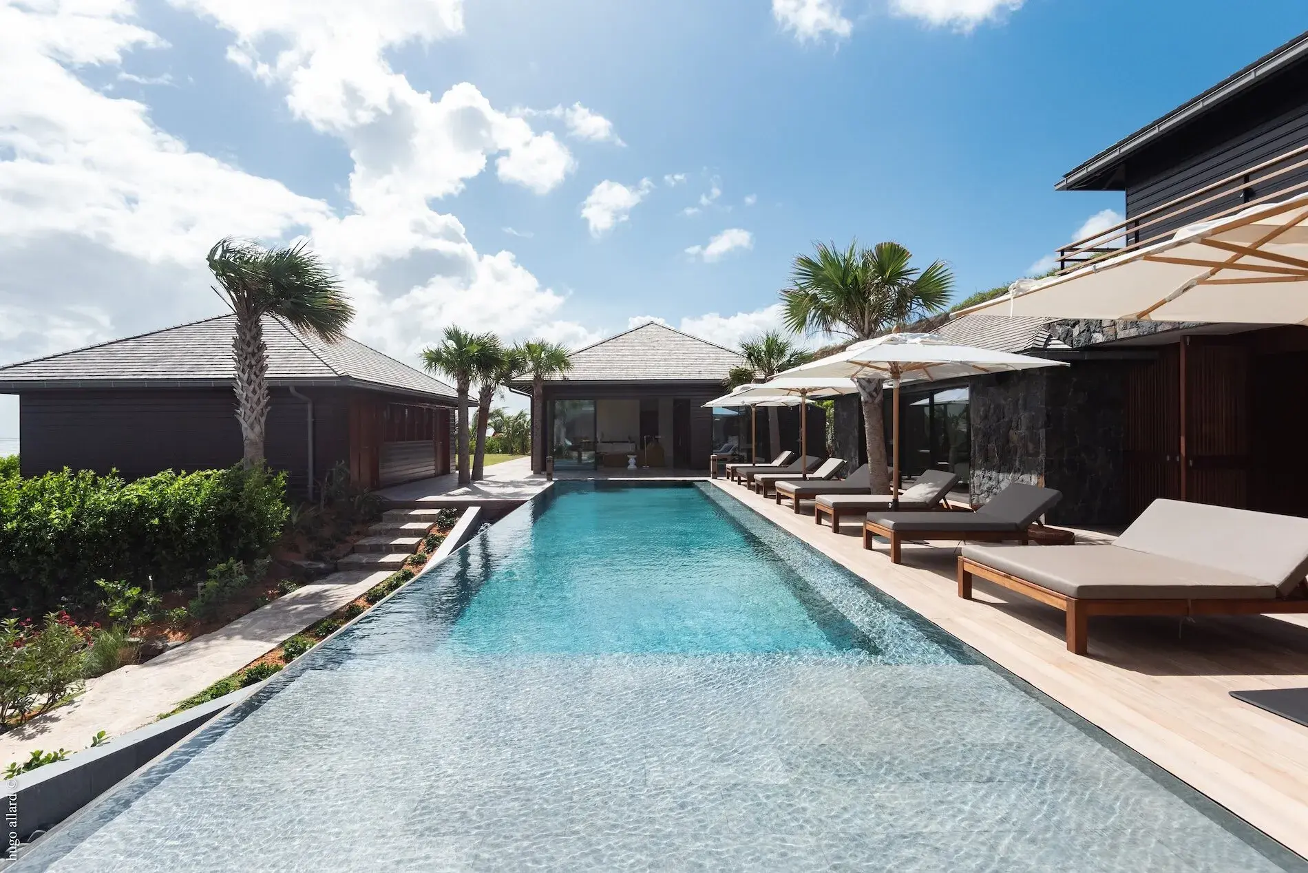 Villa Over The Ocean thumb 2