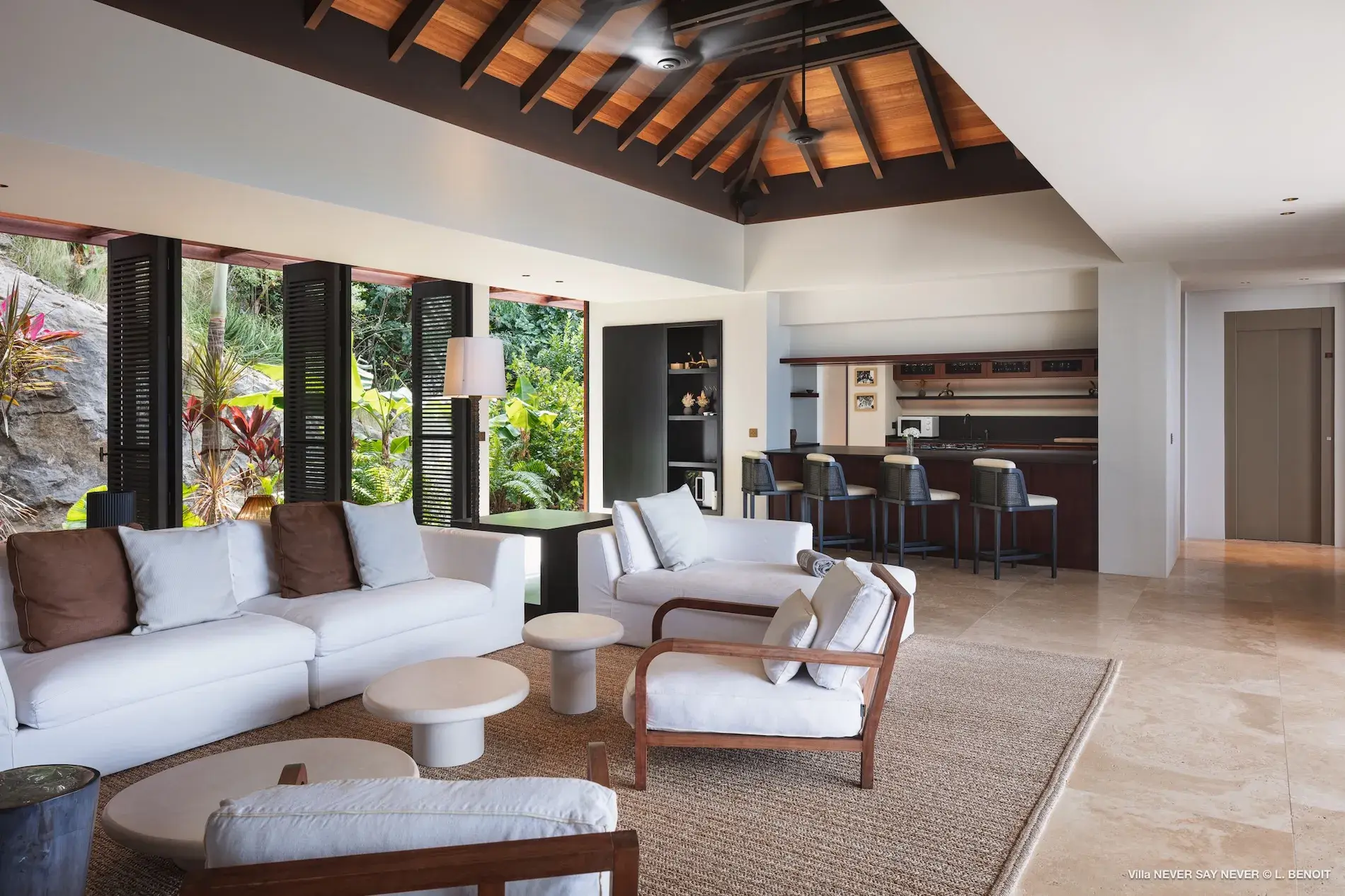 Villa Never Say Never thumb 10