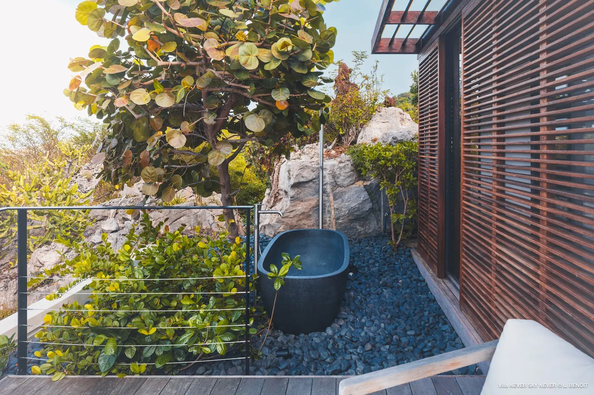 Villa Never Say Never thumb 22