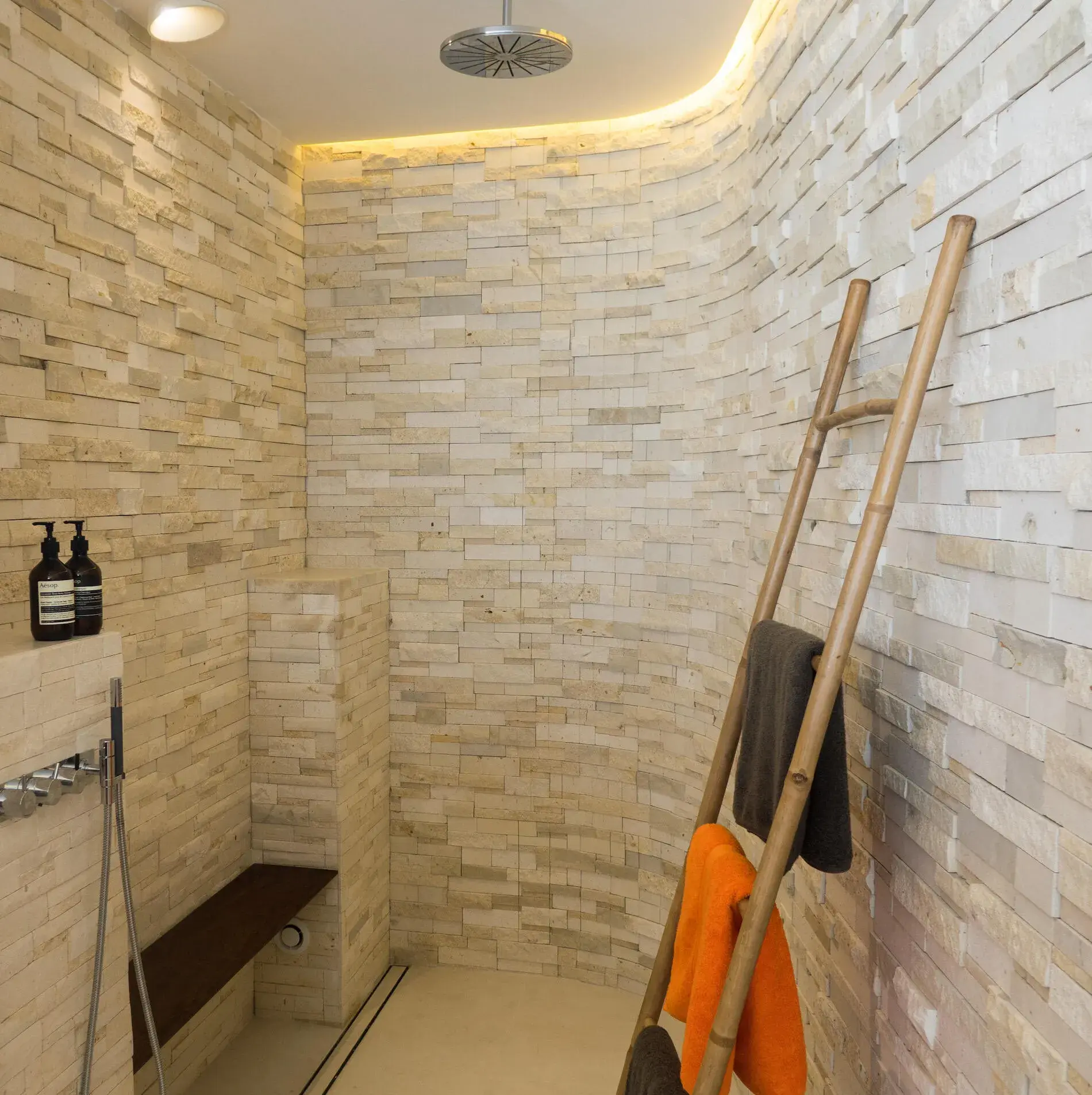 Villa Bel Amour thumb 16