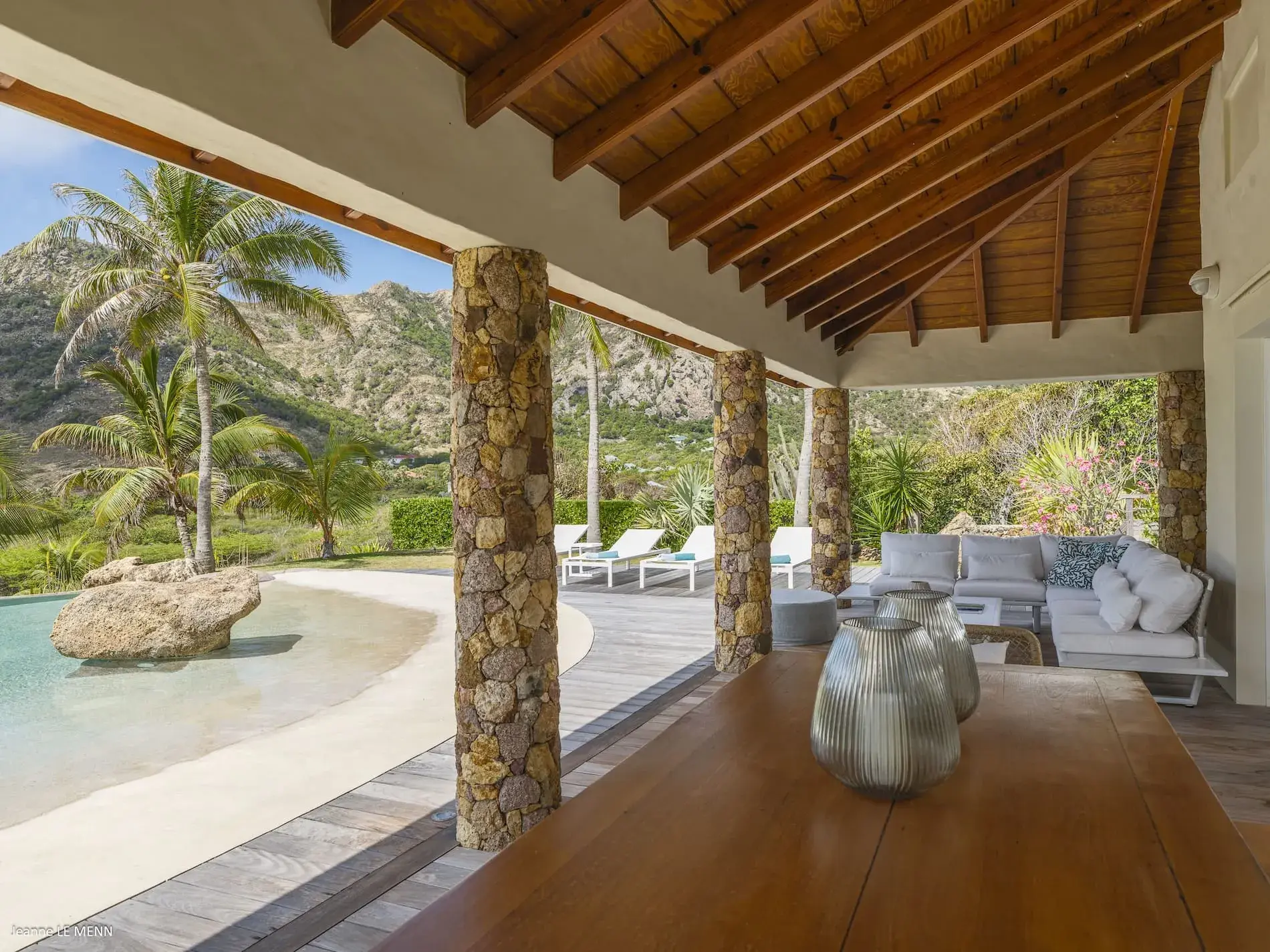 Villa La Roche dans l'Eau thumb 8