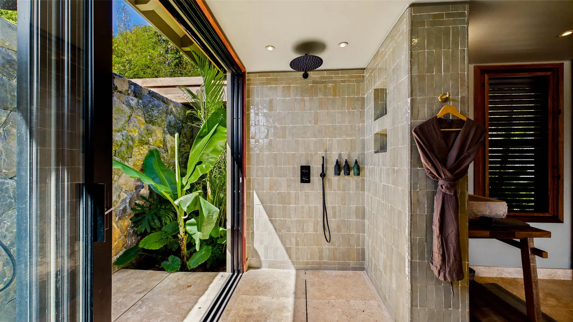 Villa Clyde thumb 24