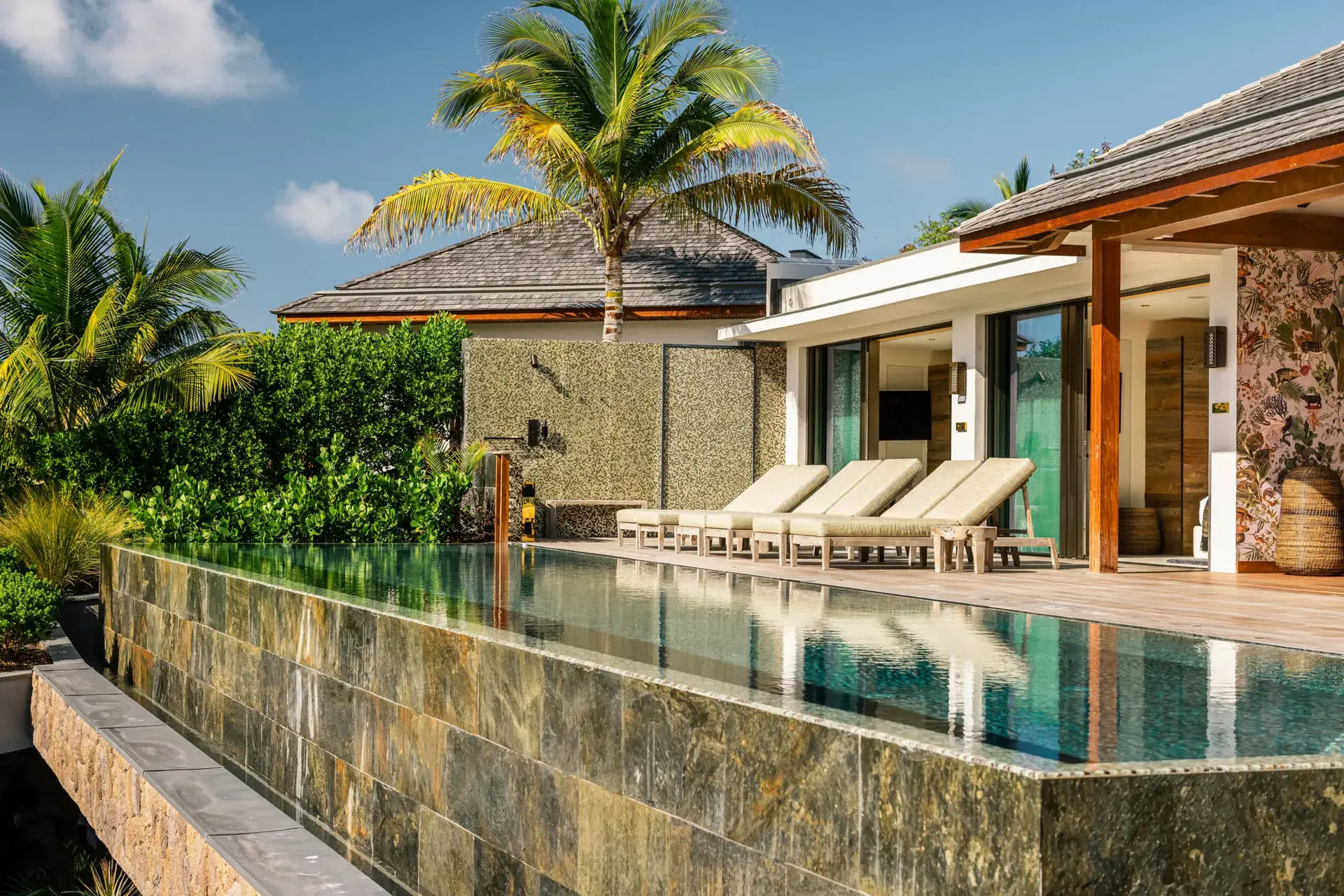 Villa Tourmaline thumb 2