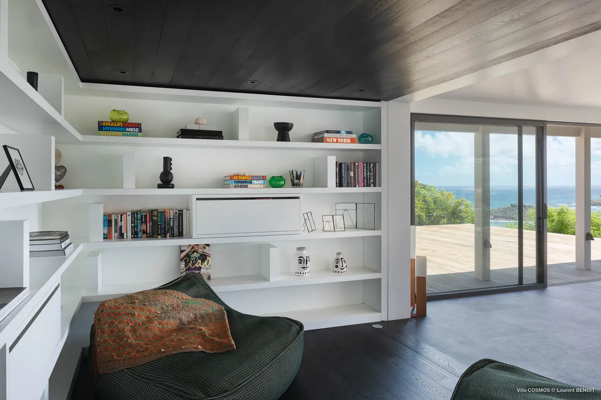 Villa Cosmos thumb 23